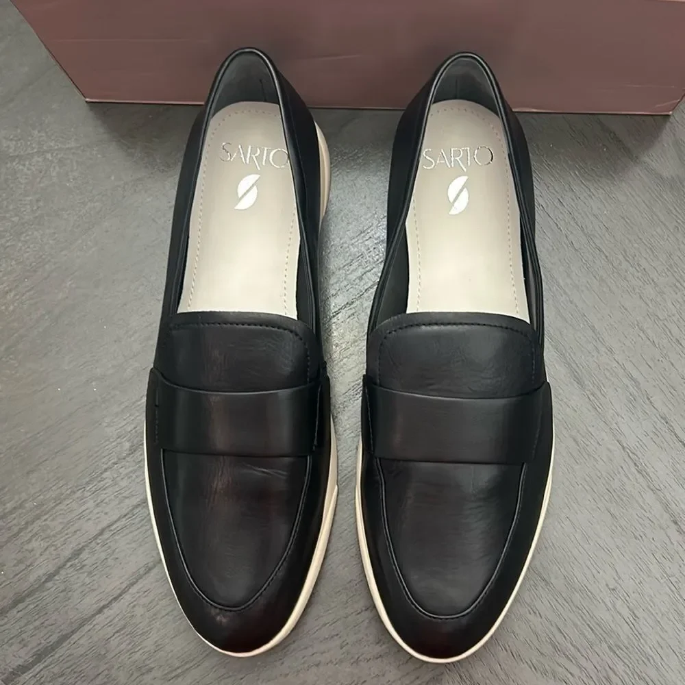 AGNES FRANCO SARTO Loafer In Black